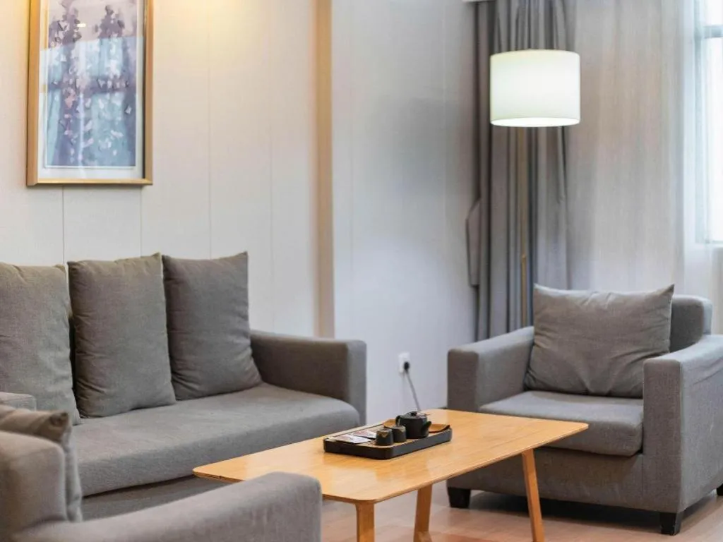 Lavande Hotels Guangzhou Fangcun Huadiwan Metro Station