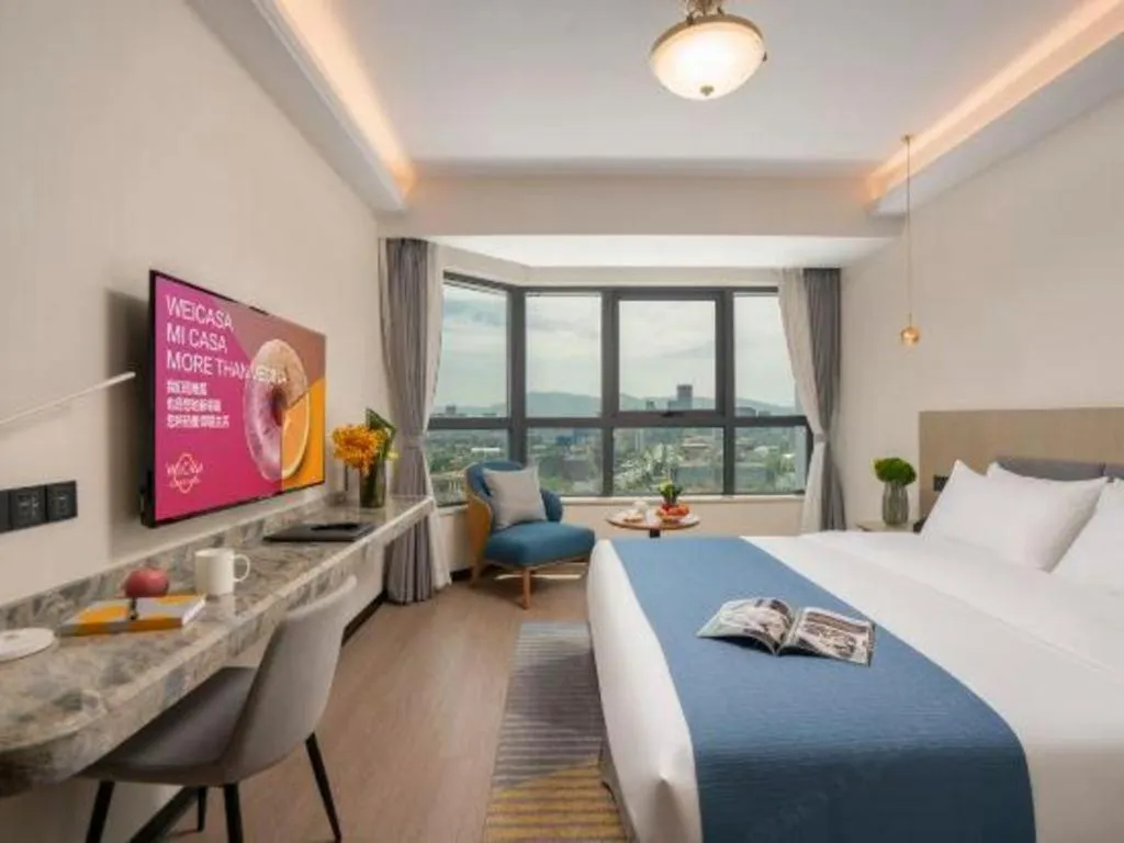 Bed in Kunming Guihua Hotel