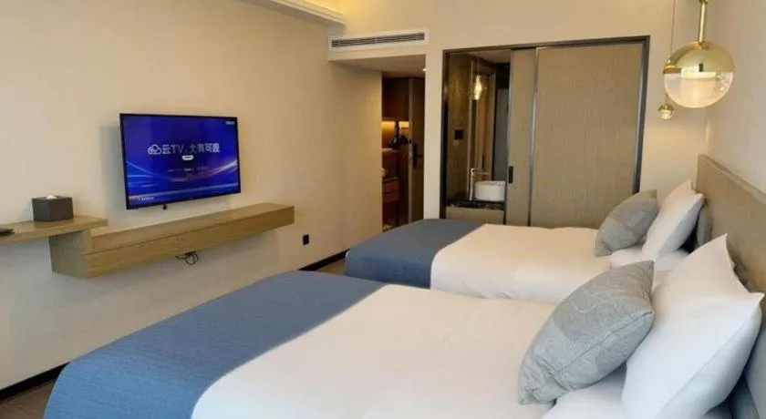 Bed in Kunming Guihua Hotel