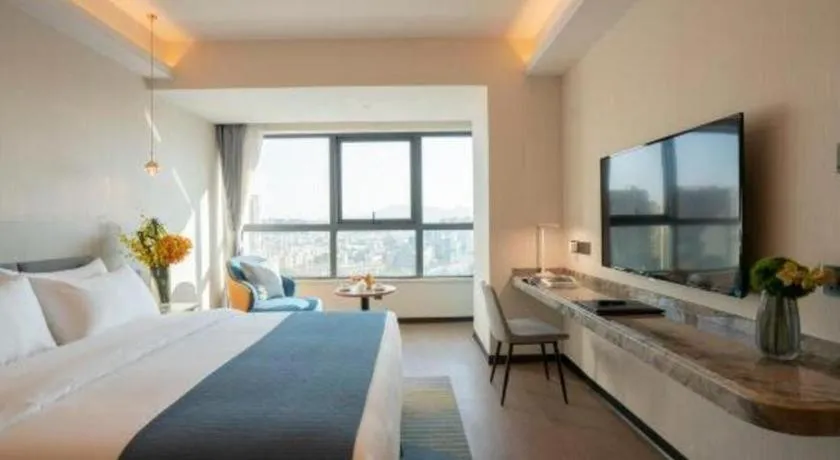 Bed in Kunming Guihua Hotel