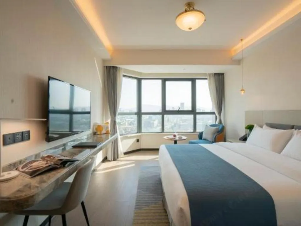 Bed in Kunming Guihua Hotel