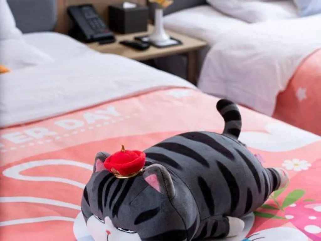 Bed in Kunming Guihua Hotel