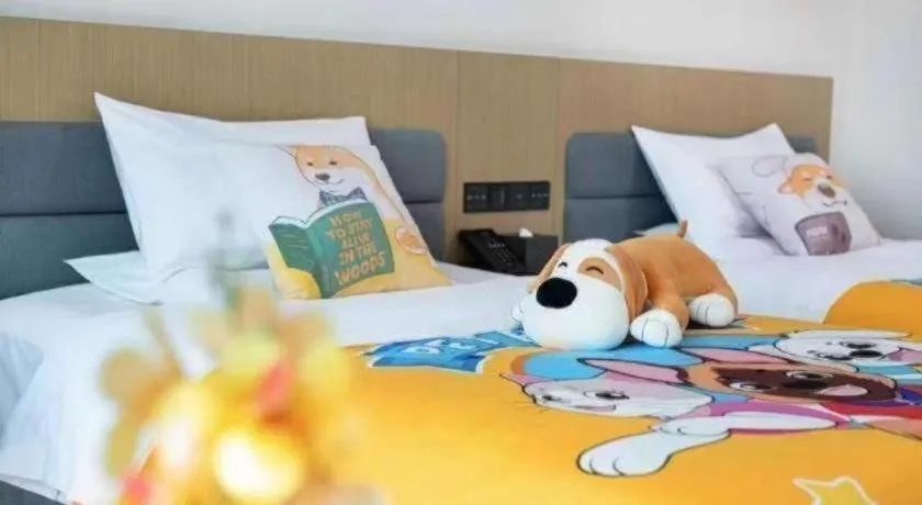 Bed in Kunming Guihua Hotel