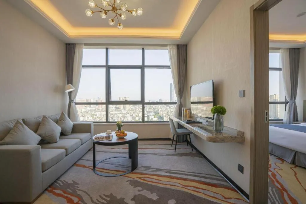 Bed in Kunming Guihua Hotel