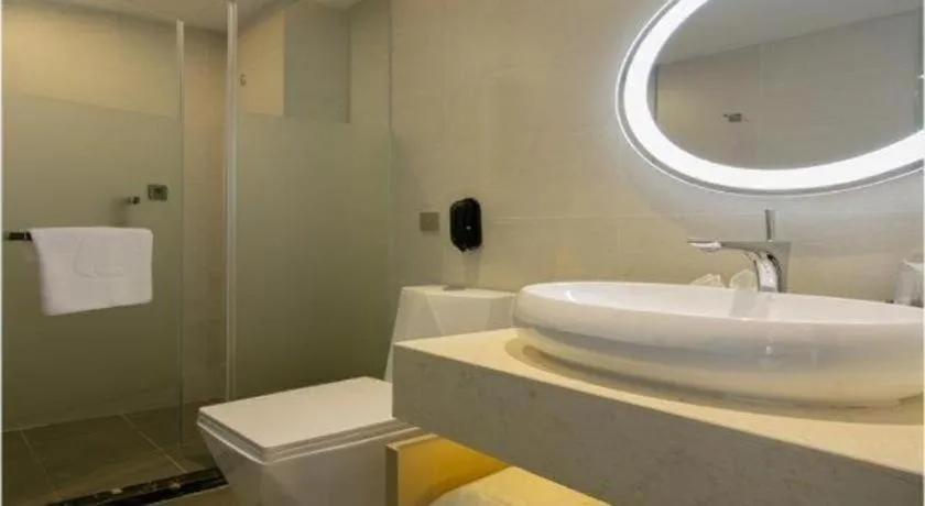 Lavande Hotels·Qingyuan Jinbiwan