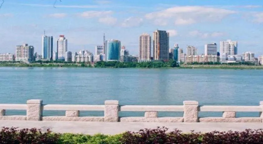 Lavande Hotels·Qingyuan Jinbiwan