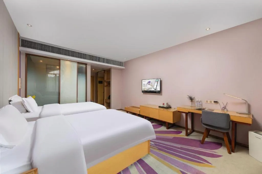 Bed in Lavande Hotel Zhongshan Dayong Rosewood Cultural Expo City