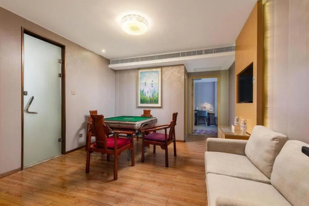 Lavande Hotel Zhongshan Dayong Rosewood Cultural Expo City