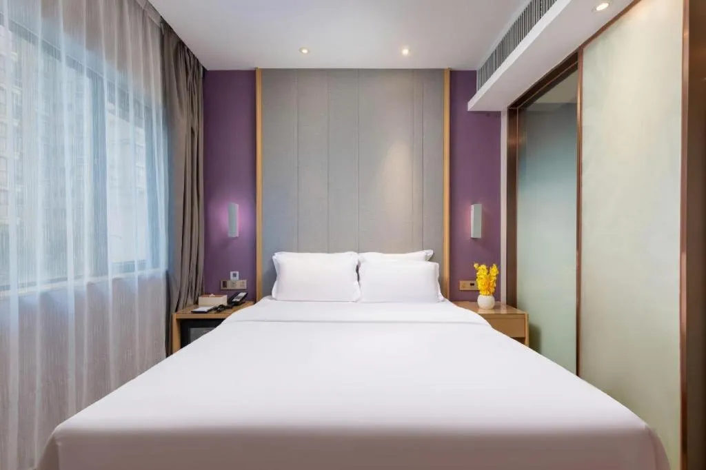 Bed in Lavande Hotel Zhongshan Dayong Rosewood Cultural Expo City