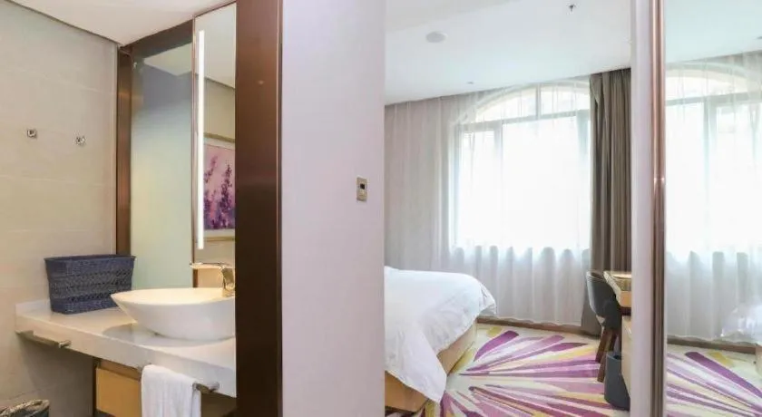 Bed in Lavande Hotel Zhongshan Dayong Rosewood Cultural Expo City