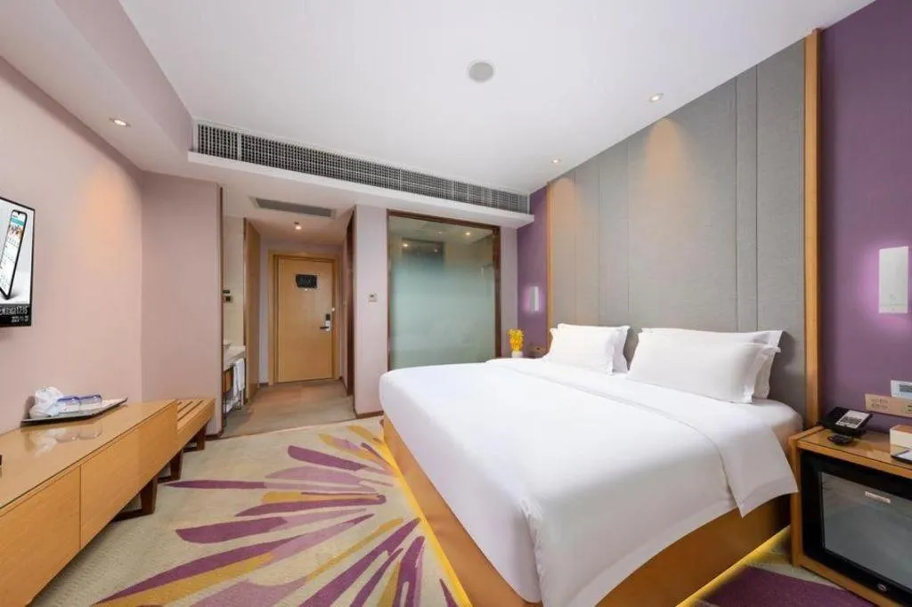 Bed in Lavande Hotel Zhongshan Dayong Rosewood Cultural Expo City