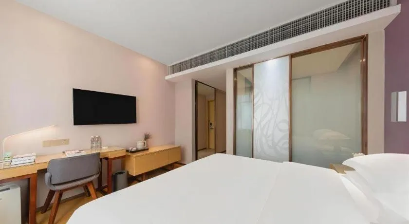 Bed in Lavande Hotel Zhongshan Dayong Rosewood Cultural Expo City