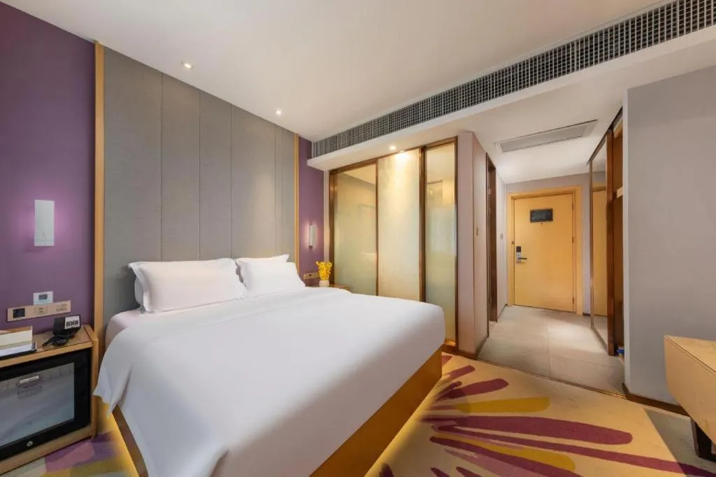 Bed in Lavande Hotel Zhongshan Dayong Rosewood Cultural Expo City