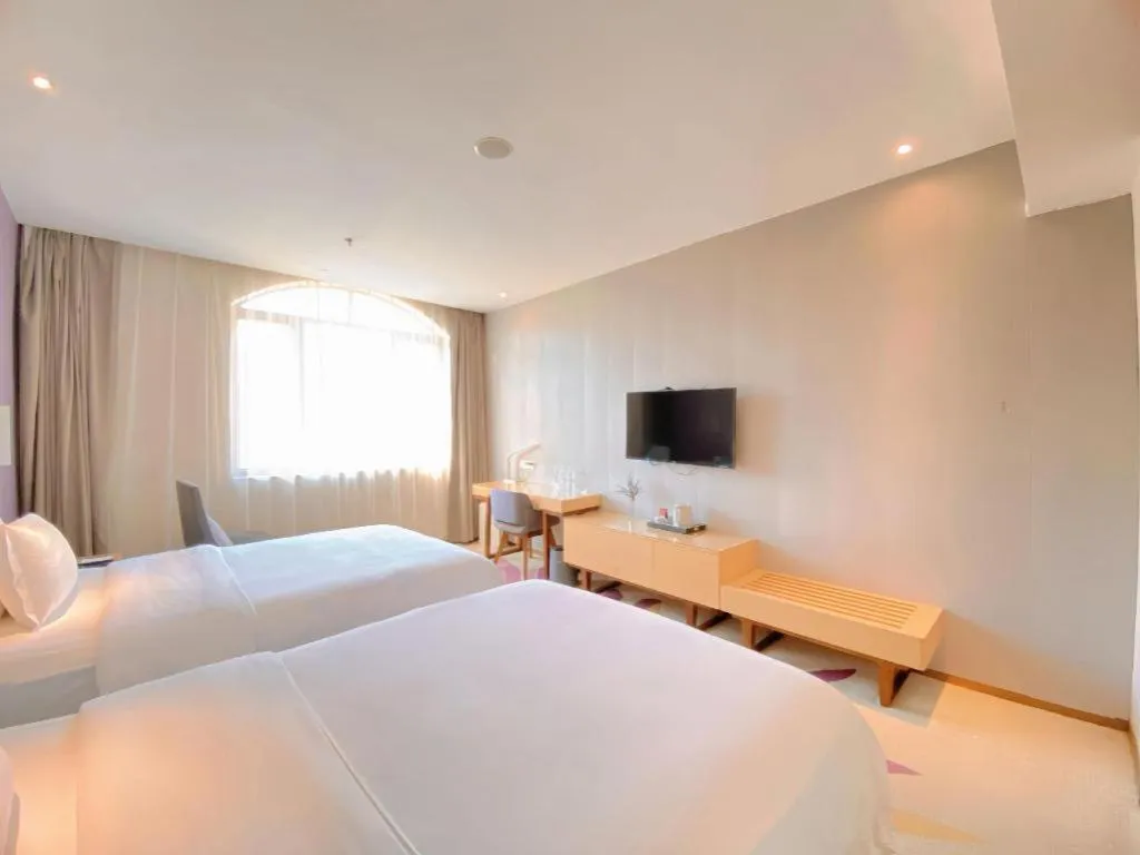 Bed in Lavande Hotel Zhongshan Dayong Rosewood Cultural Expo City