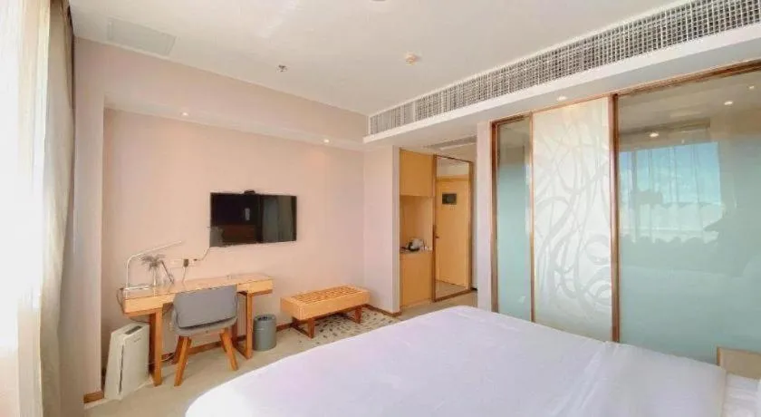 Bed in Lavande Hotel Zhongshan Dayong Rosewood Cultural Expo City