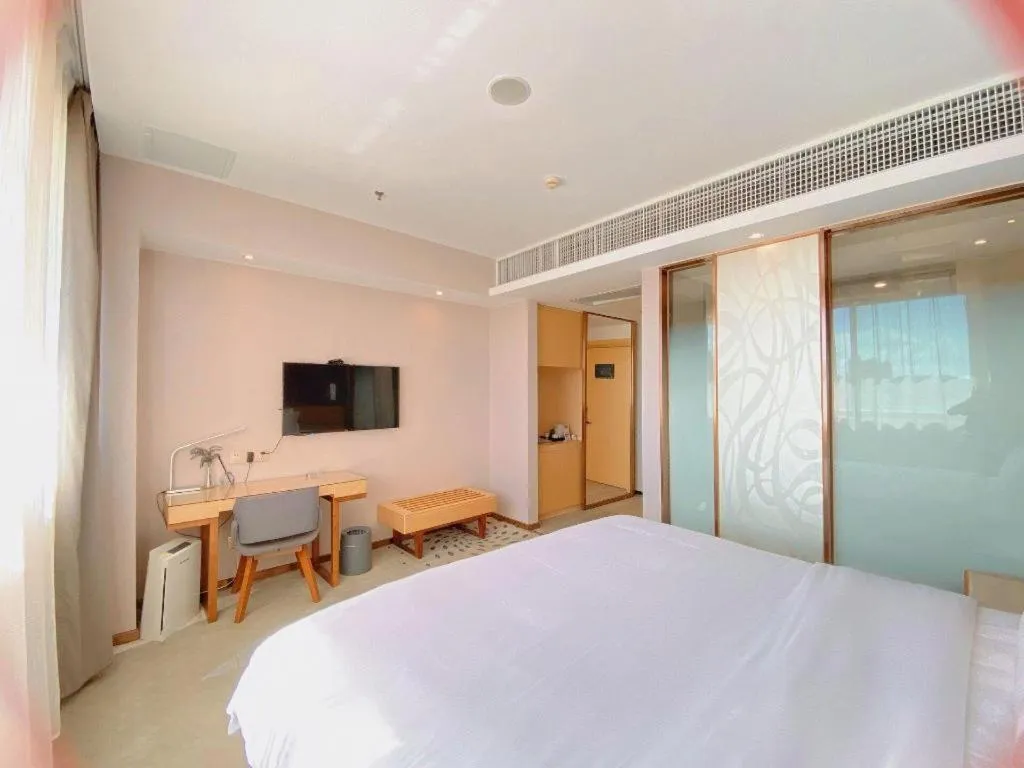 Bed in Lavande Hotel Zhongshan Dayong Rosewood Cultural Expo City