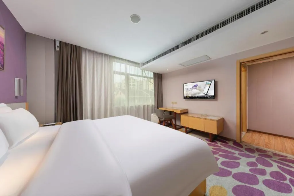 Bed in Lavande Hotel Zhongshan Dayong Rosewood Cultural Expo City