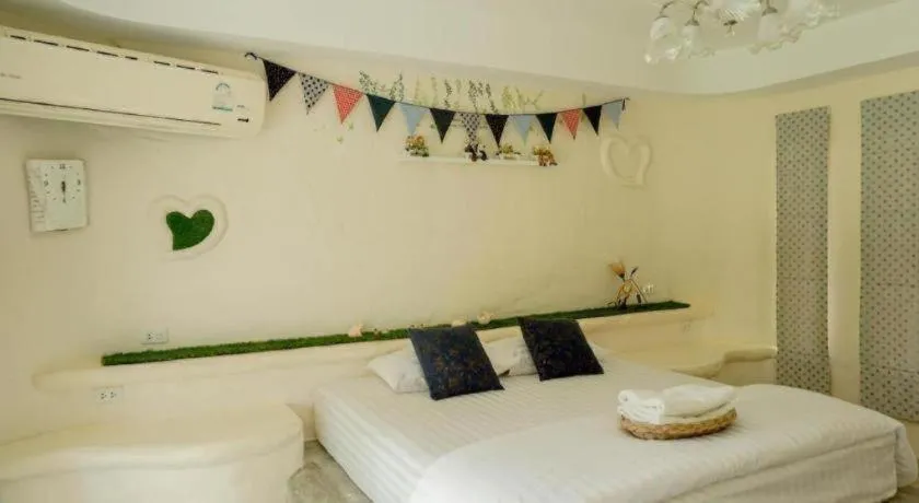 Bed in Dandelion Resort