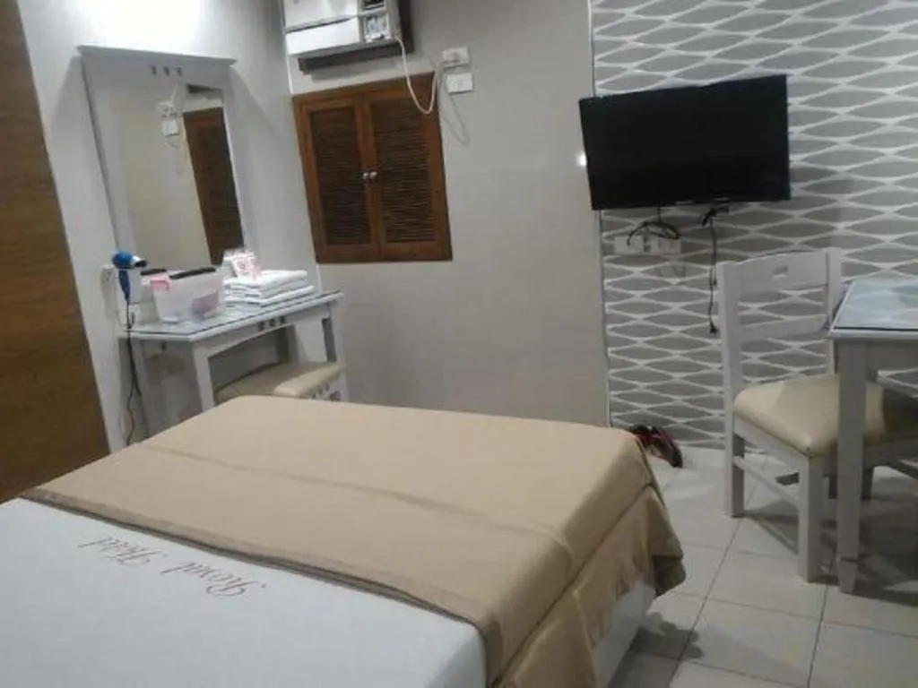 Bed in Jardin de Rosal Hotel