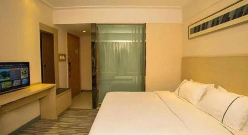 Bed in City Comfort Inn Wuhan Jiangxia