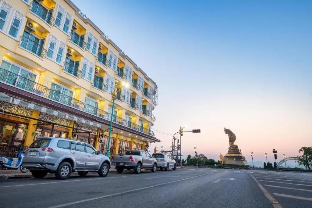 LANDMARK NAKHONPHANOM HOTEL LANDMARK NAKHONPHANOM HOTEL