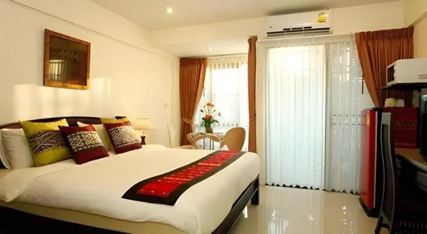 Bed in The Xym Hotel Bed in The Xym Hotel