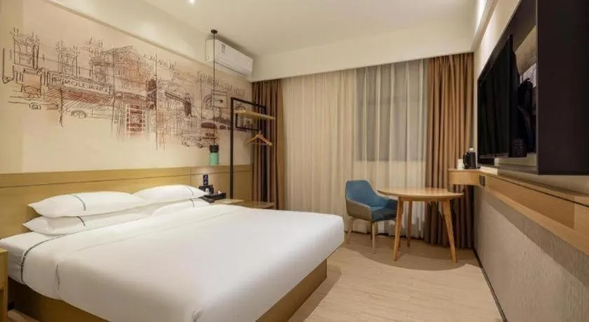 Bed in City Comfort Inn Chongqing Jiangbei Airport T3 Terminal