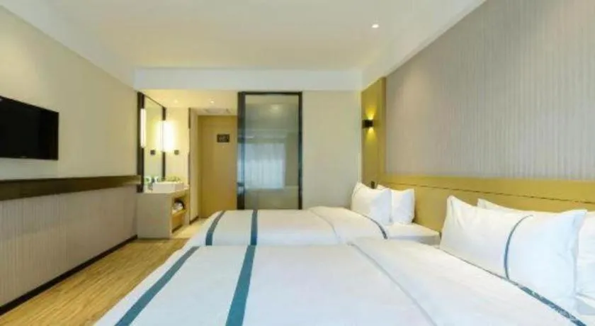 Bed in City Comfort Inn Chongqing Jiangbei Airport T3 Terminal