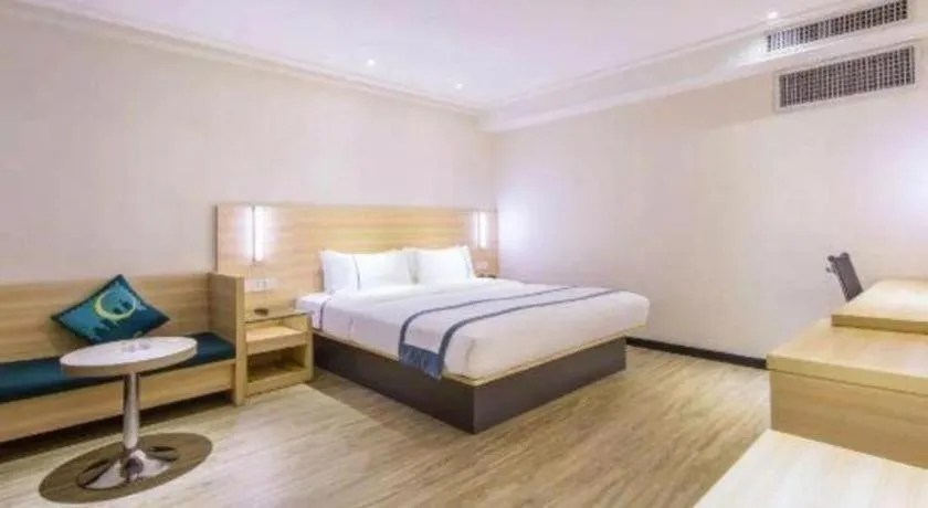 Bed in City Comfort Inn Chongqing Jiangbei Airport T3 Terminal
