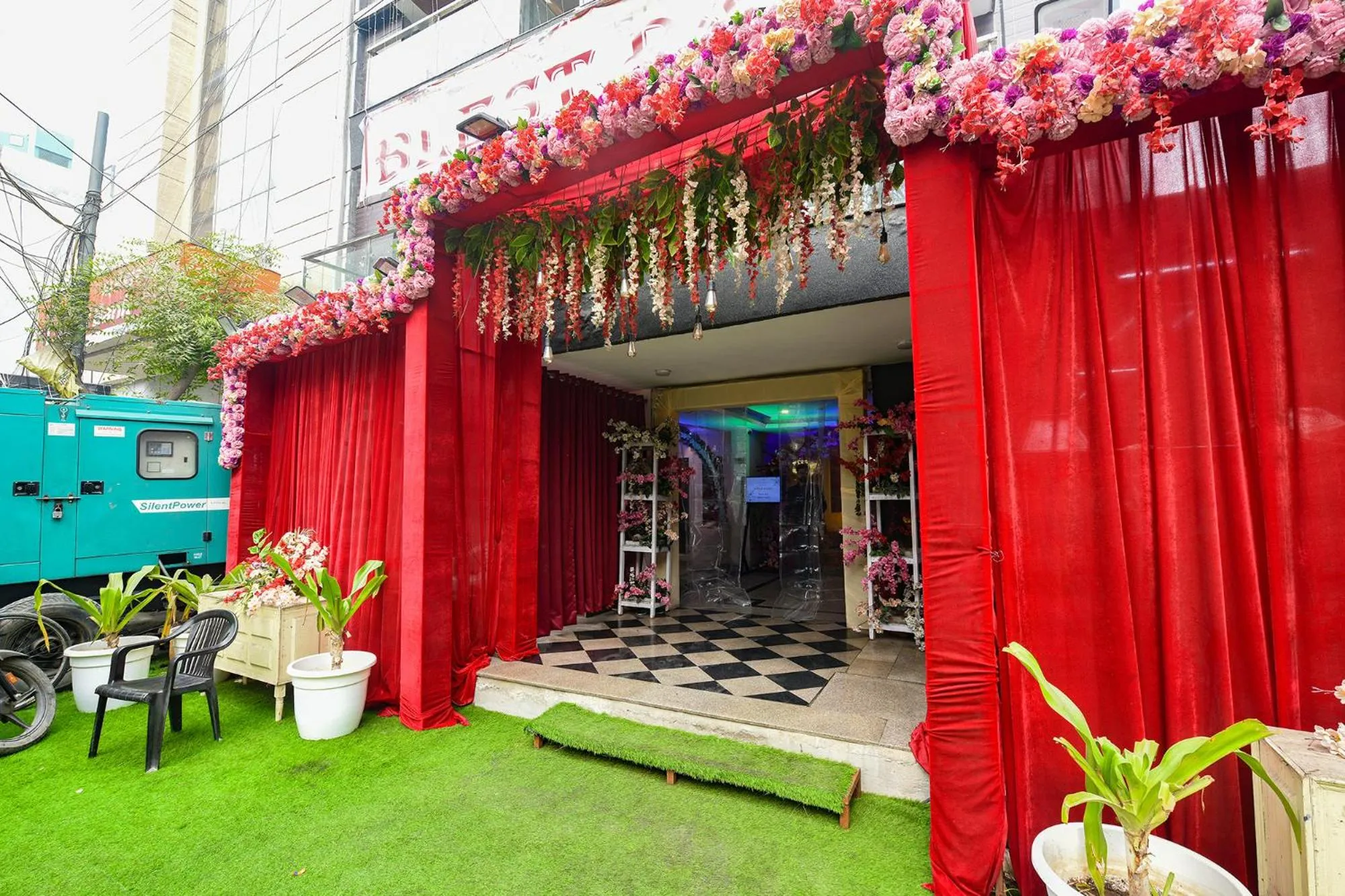 Facade/entrance in FabHotel Prime Blest Park Near Yashobhoomi Convention Centre