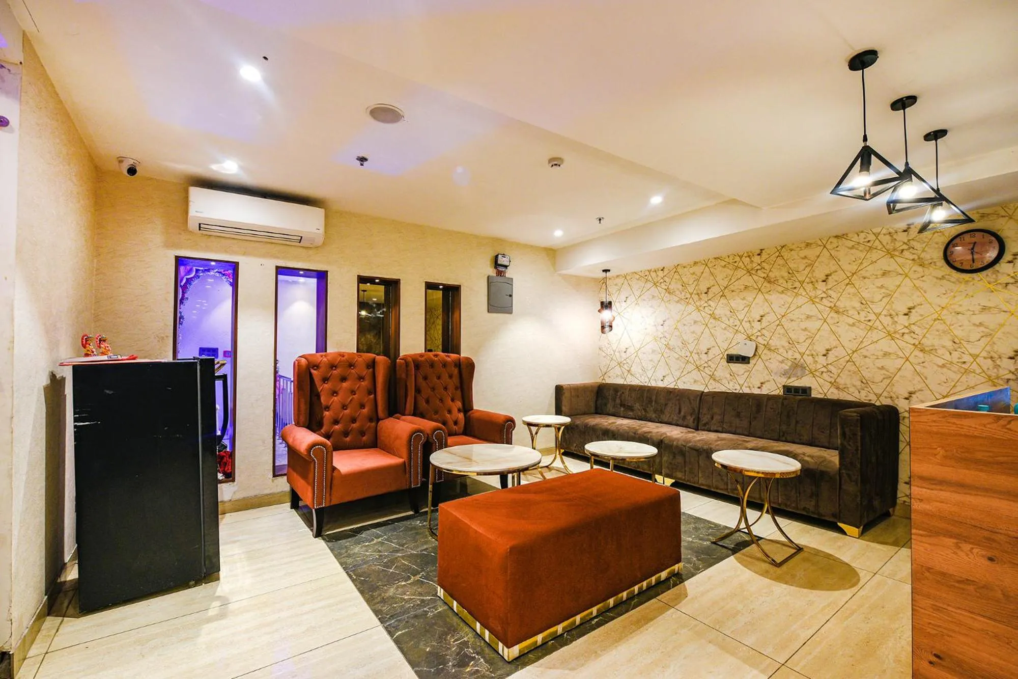 Seating area in FabHotel Prime Blest Park Near Yashobhoomi Convention Centre