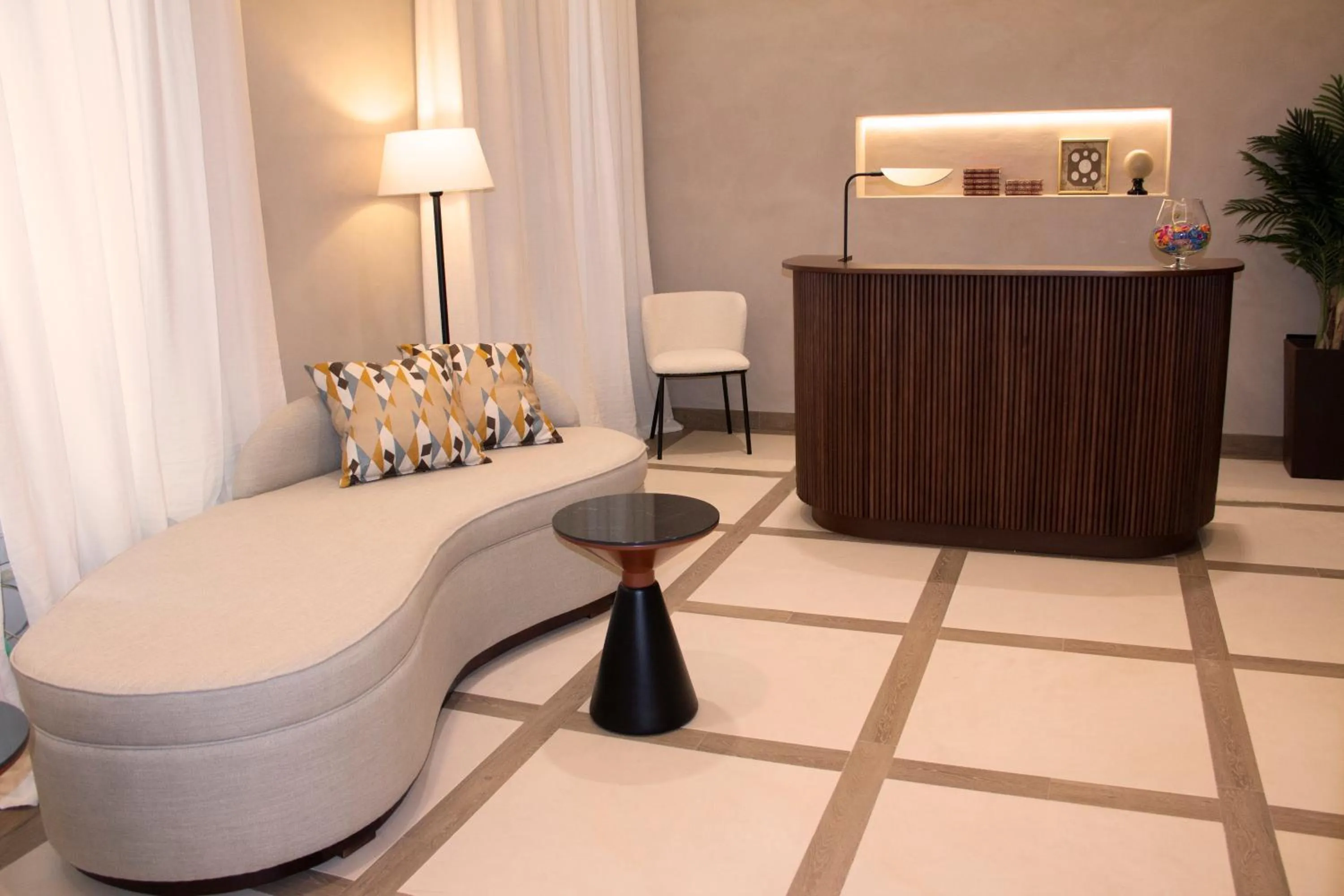 Living room in Puerta de la Ribera Suites