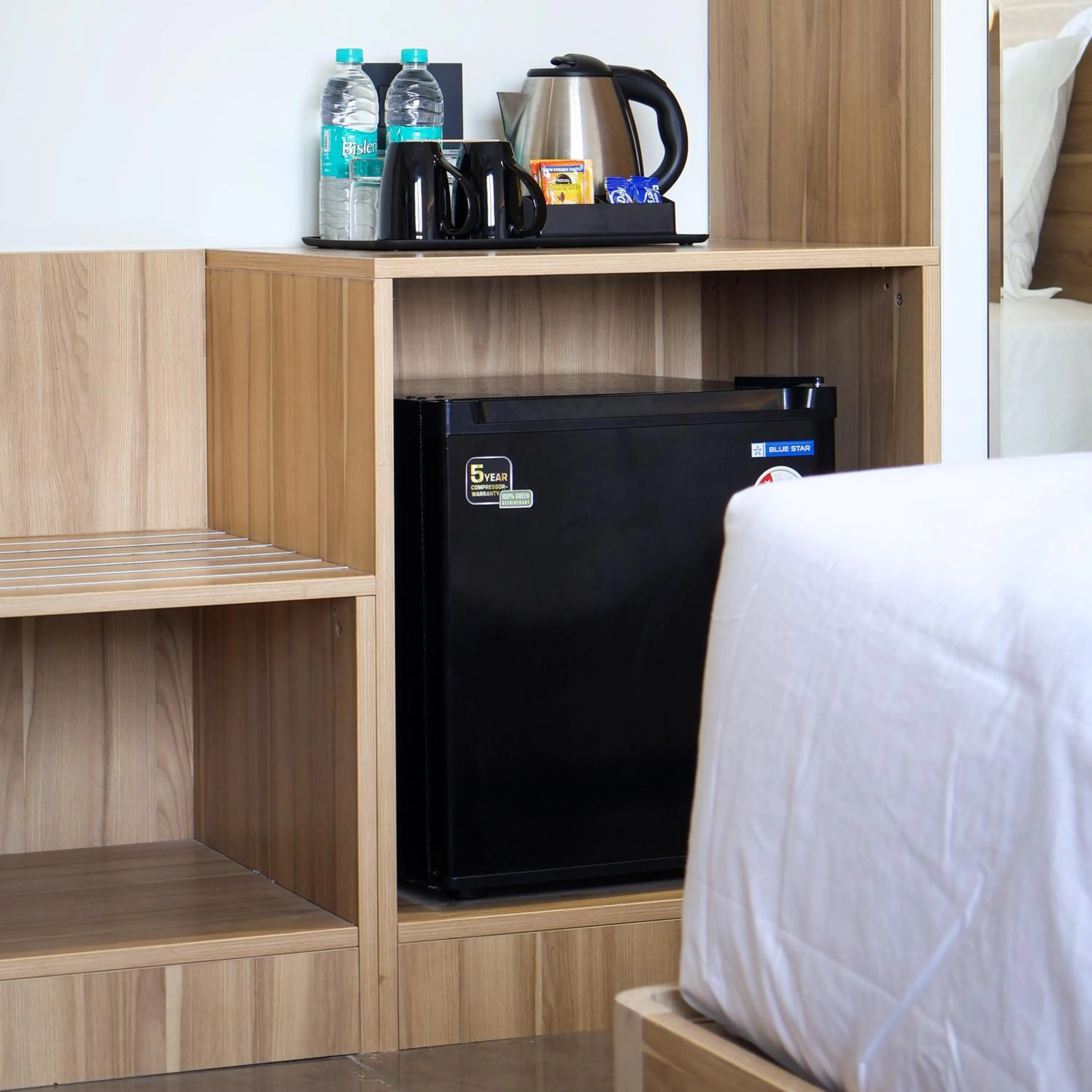 Coffee/tea facilities, Bed in Akoya Business Hotel Hyderabad Airpot