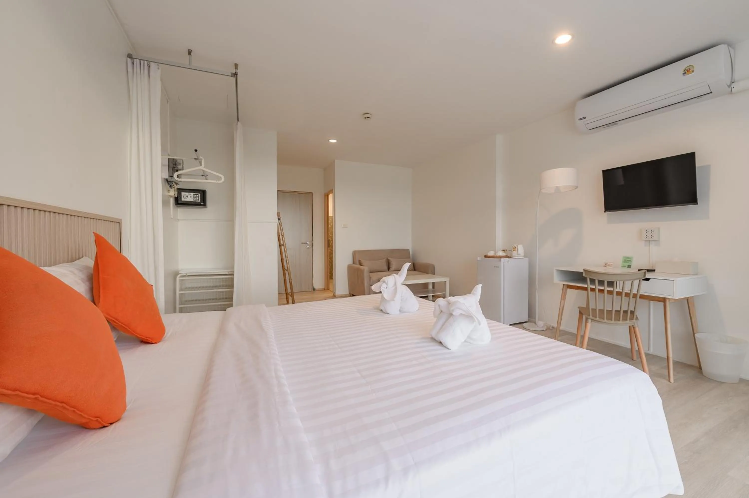 Decorative detail, Bed in Little Home Ao Nang