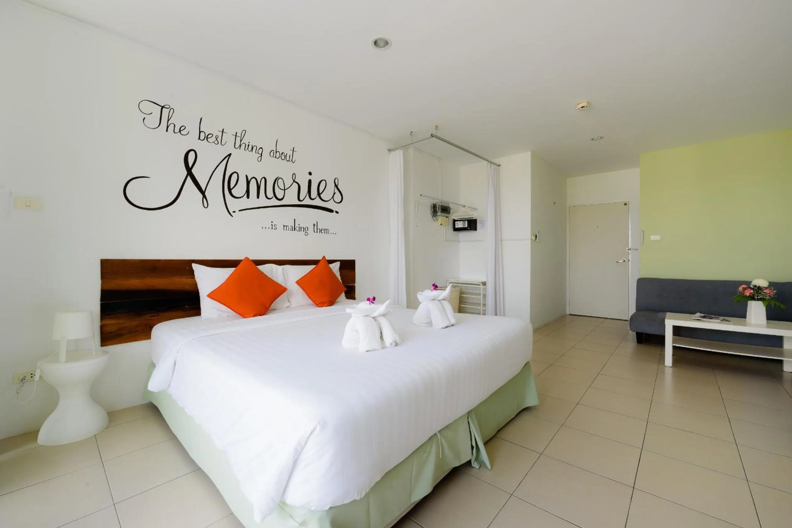 Photo of the whole room, Bed in Little Home Ao Nang