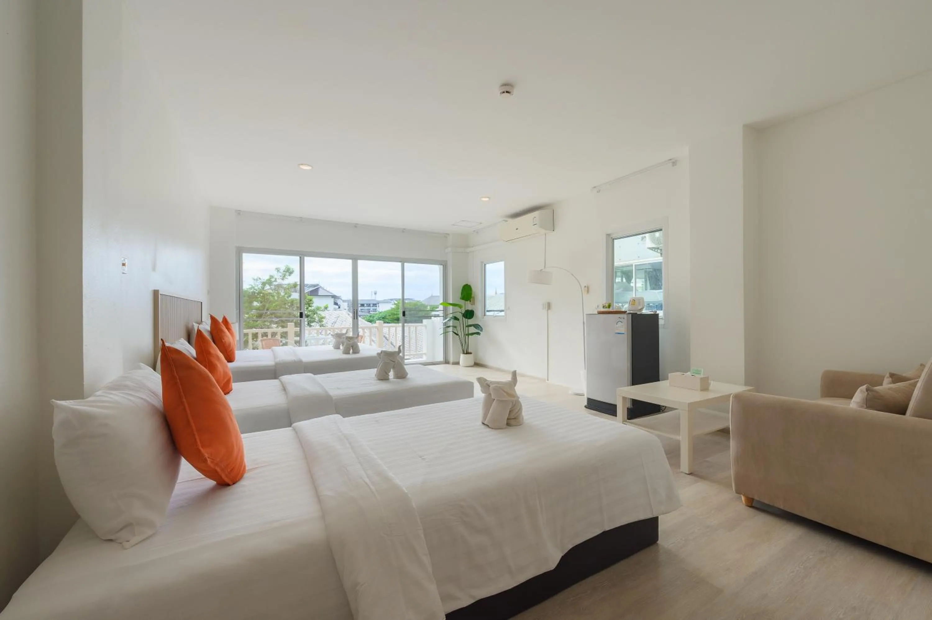 Photo of the whole room, Bed in Little Home Ao Nang