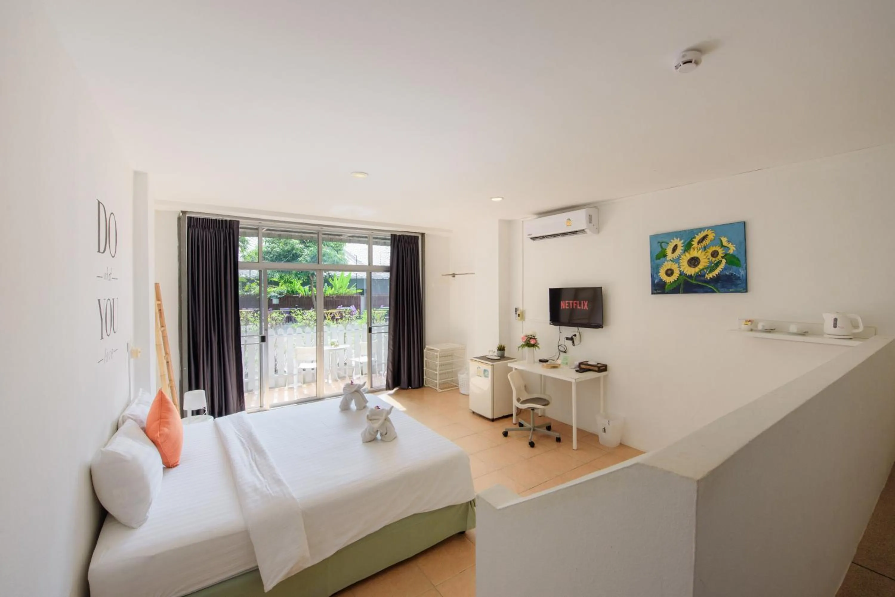 Photo of the whole room, Bed in Little Home Ao Nang