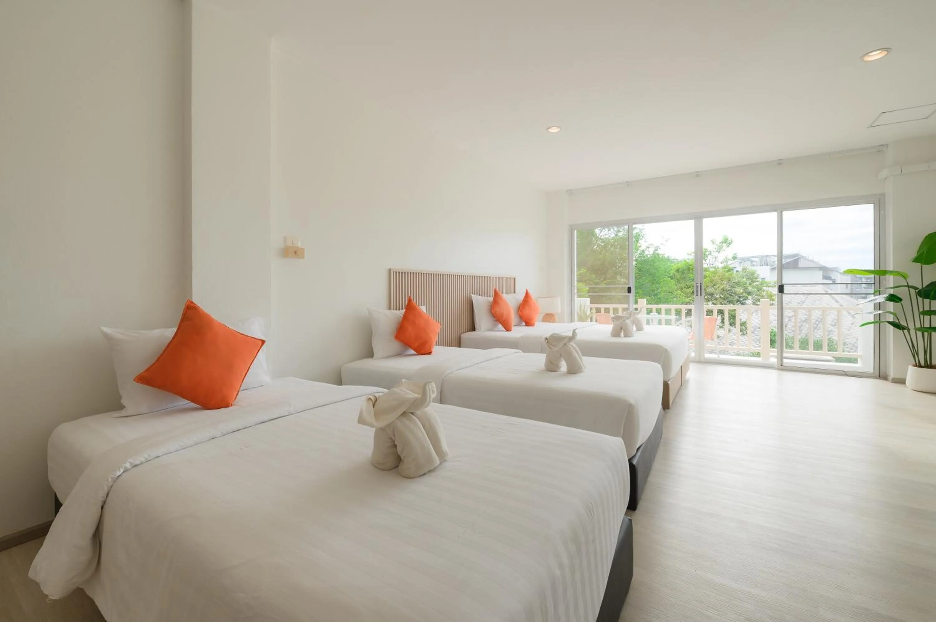 Photo of the whole room, Bed in Little Home Ao Nang