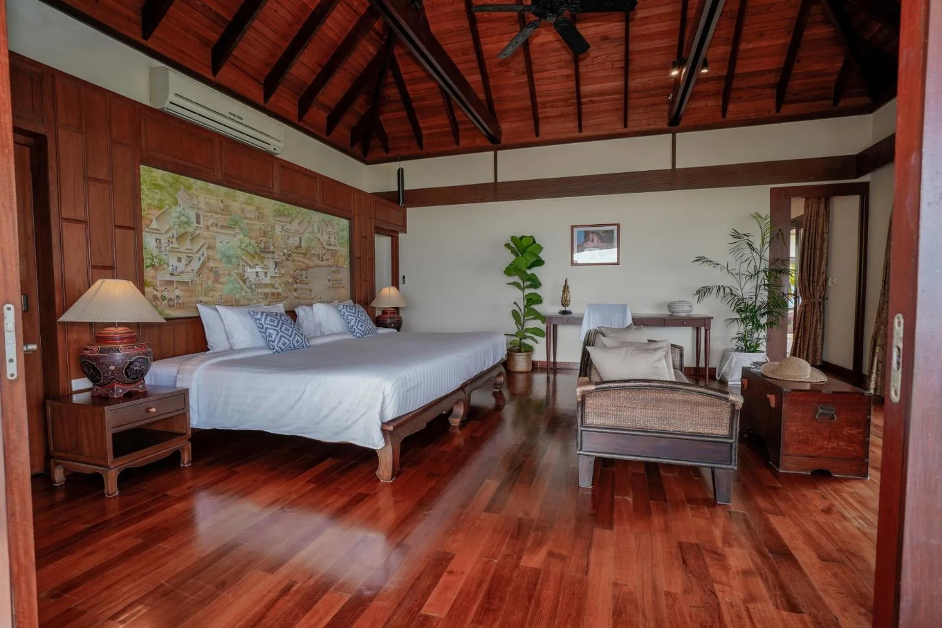 Bedroom, Bed in Miskawaan Beachfront Villas
