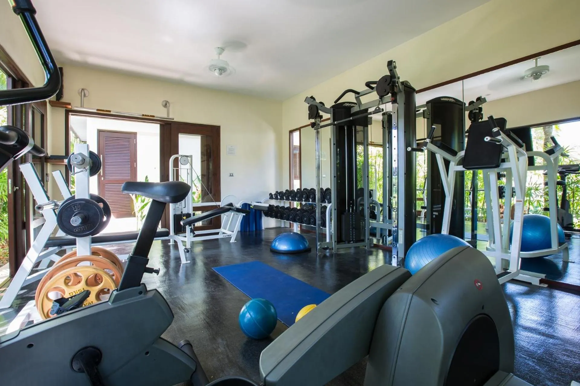 Fitness centre/facilities in Miskawaan Beachfront Villas