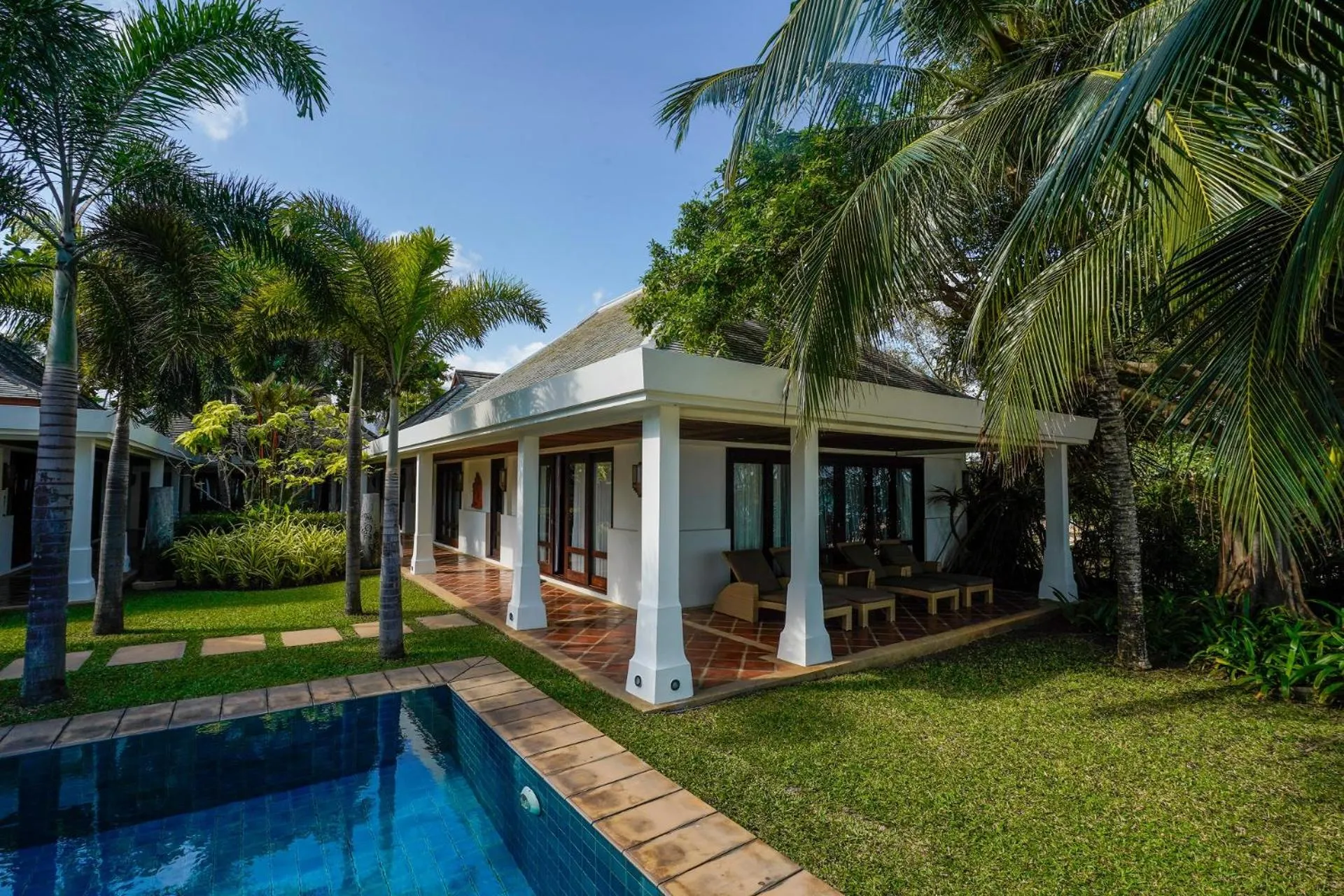 Swimming pool in Miskawaan Beachfront Villas