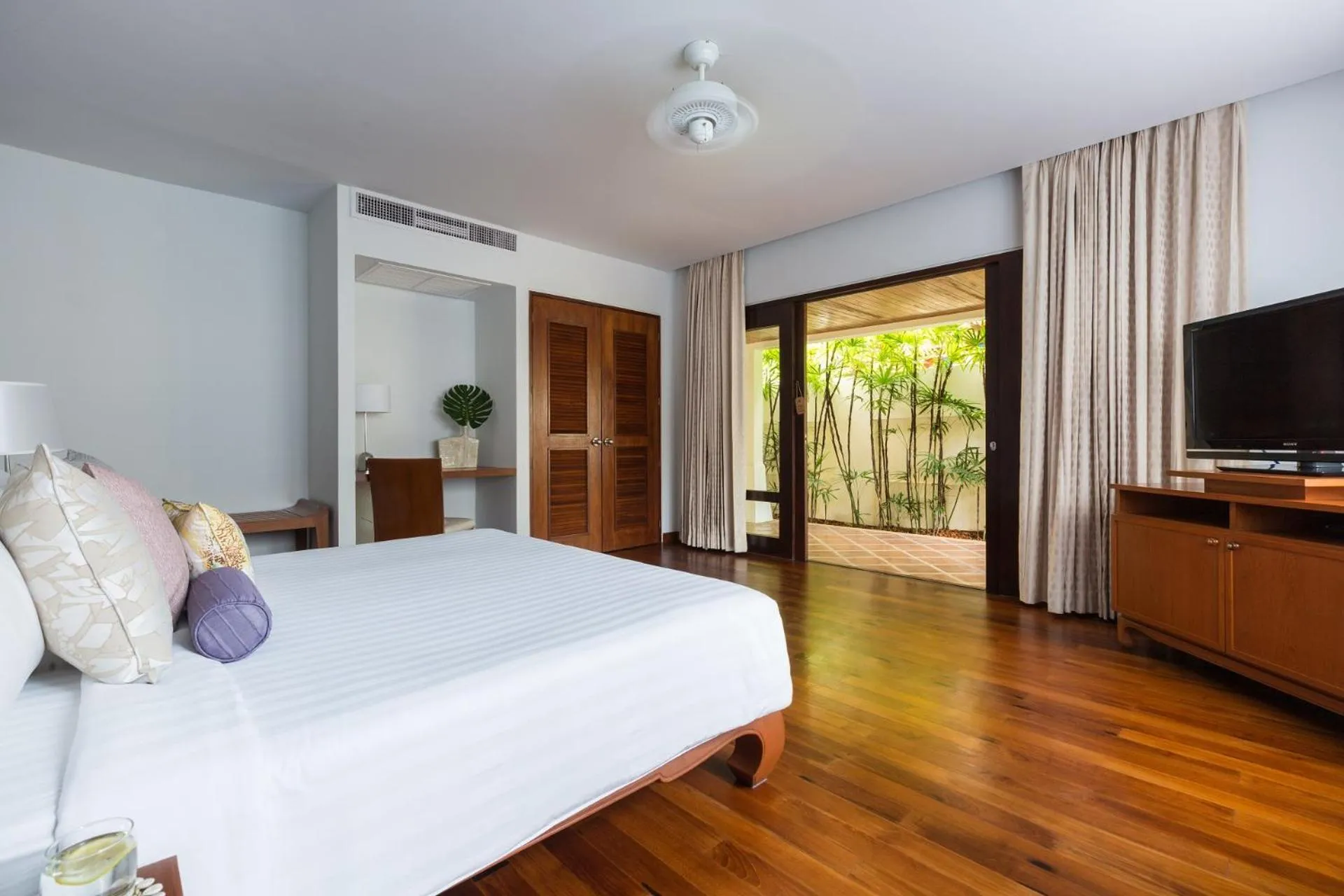 Bedroom, Bed in Miskawaan Beachfront Villas