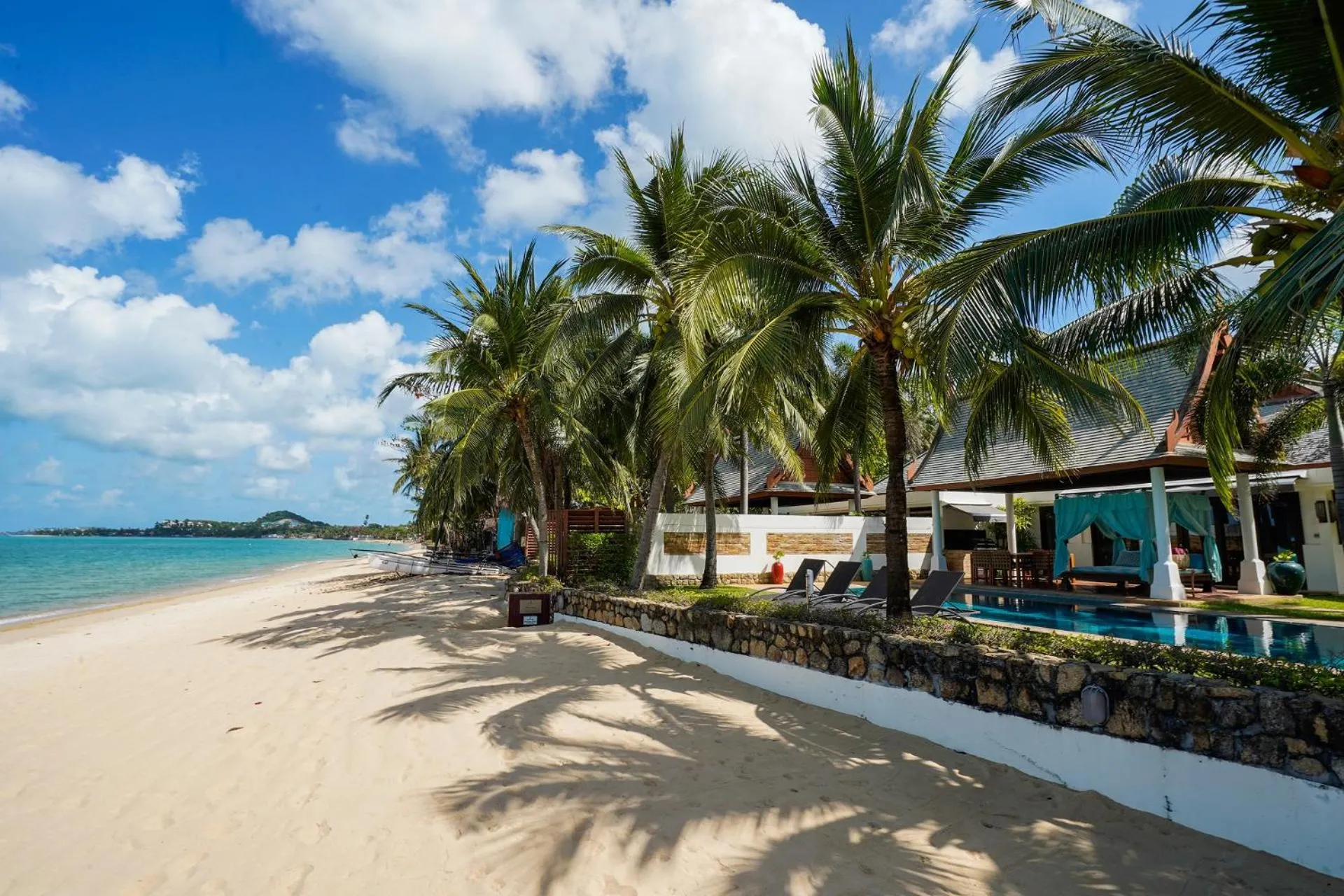 Day in Miskawaan Beachfront Villas