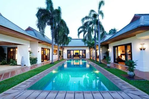 Miskawaan Beachfront Villas