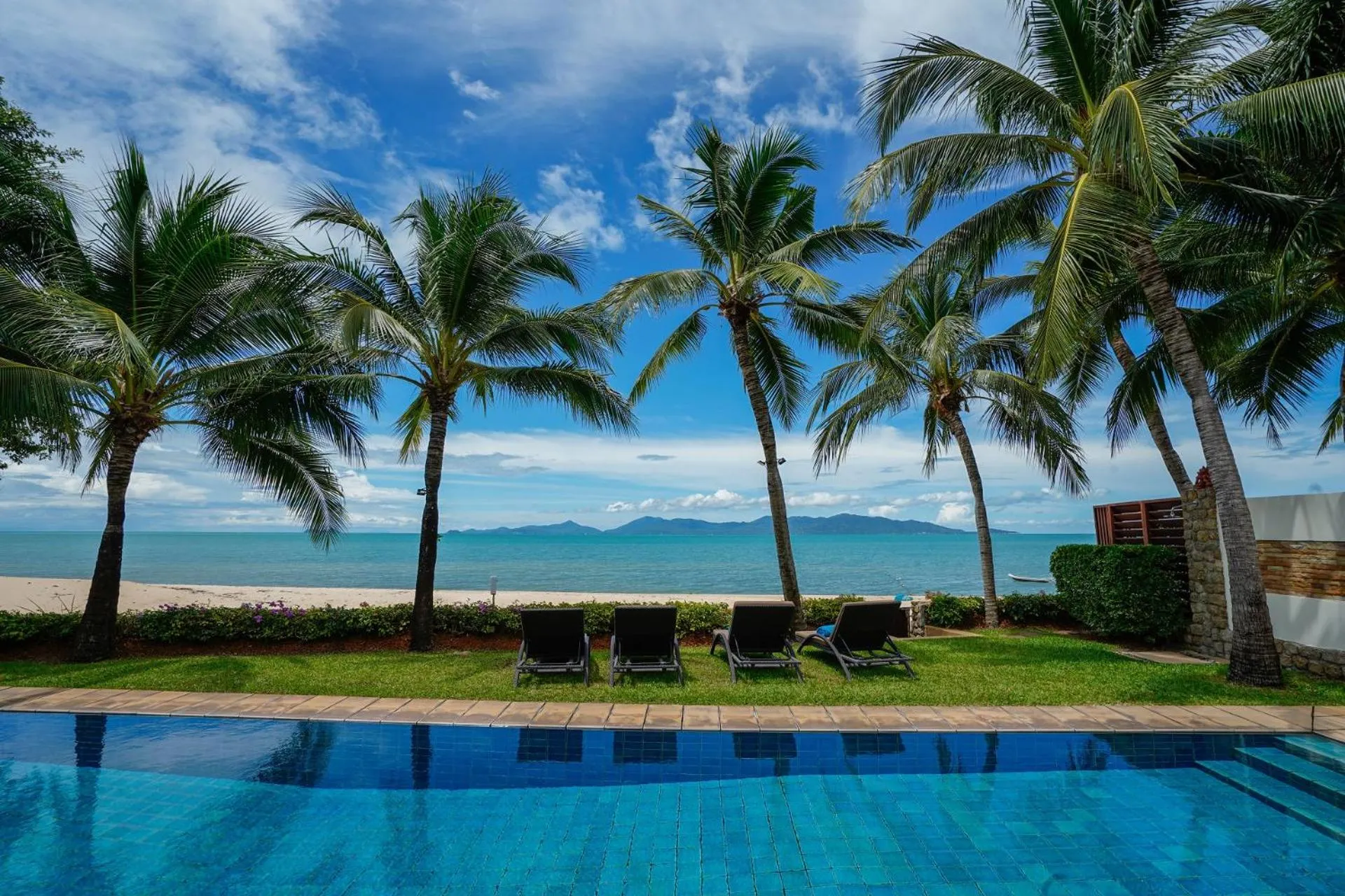 Sea view in Miskawaan Beachfront Villas