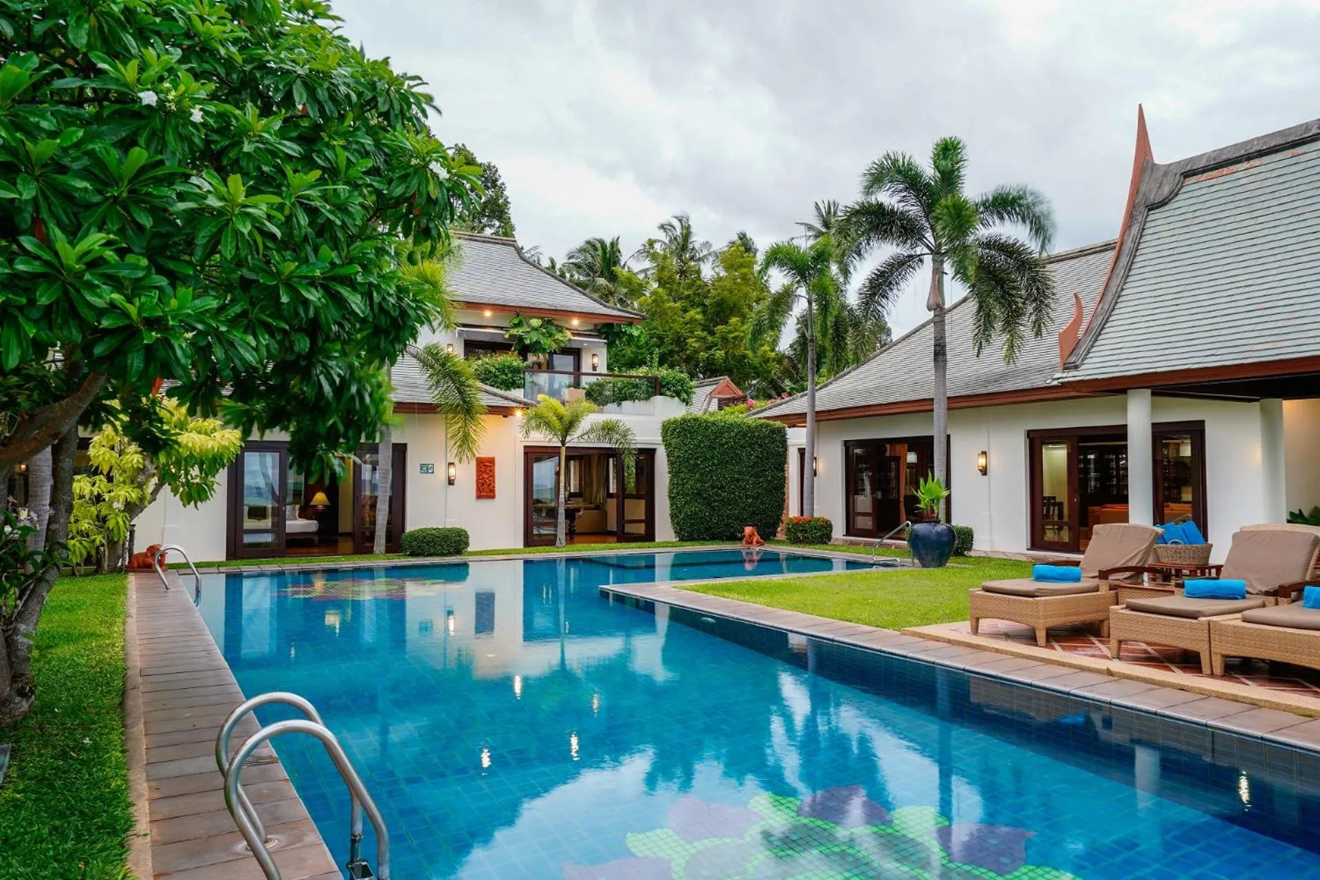 Swimming pool in Miskawaan Beachfront Villas