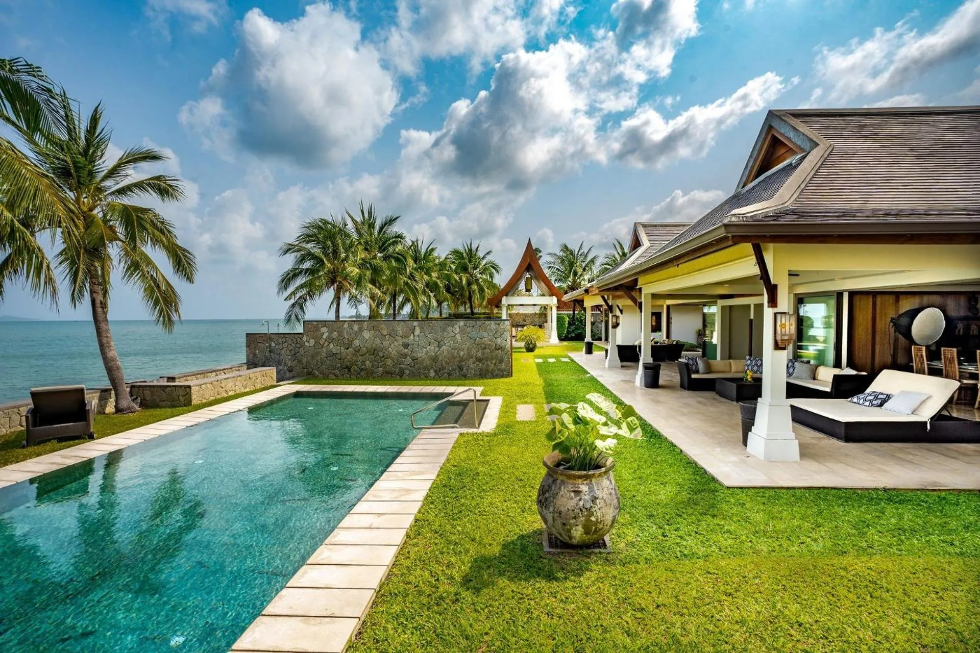 Swimming pool in Miskawaan Beachfront Villas