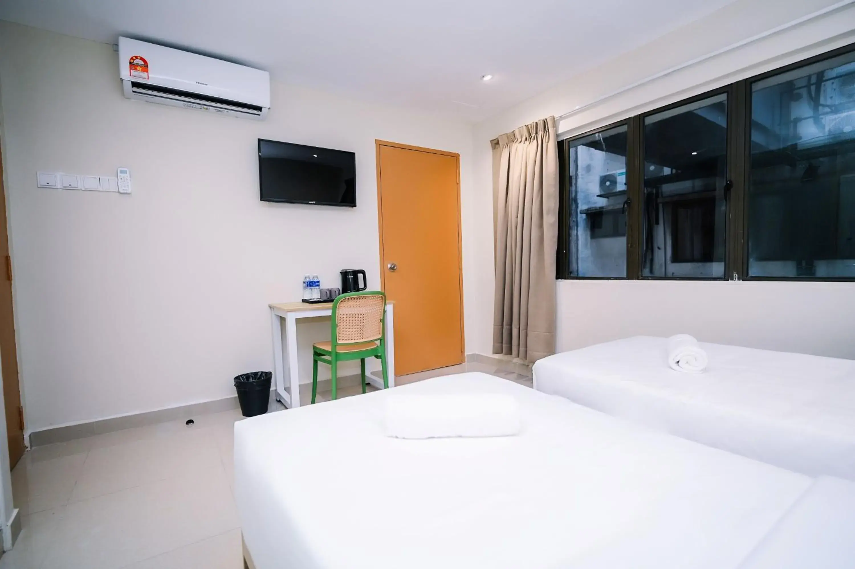 Deluxe Twin Room in Swing & Pillows - Times Square, Bukit Bintang Deluxe Twin Room in Swing & Pillows - Times Square, Bukit Bintang