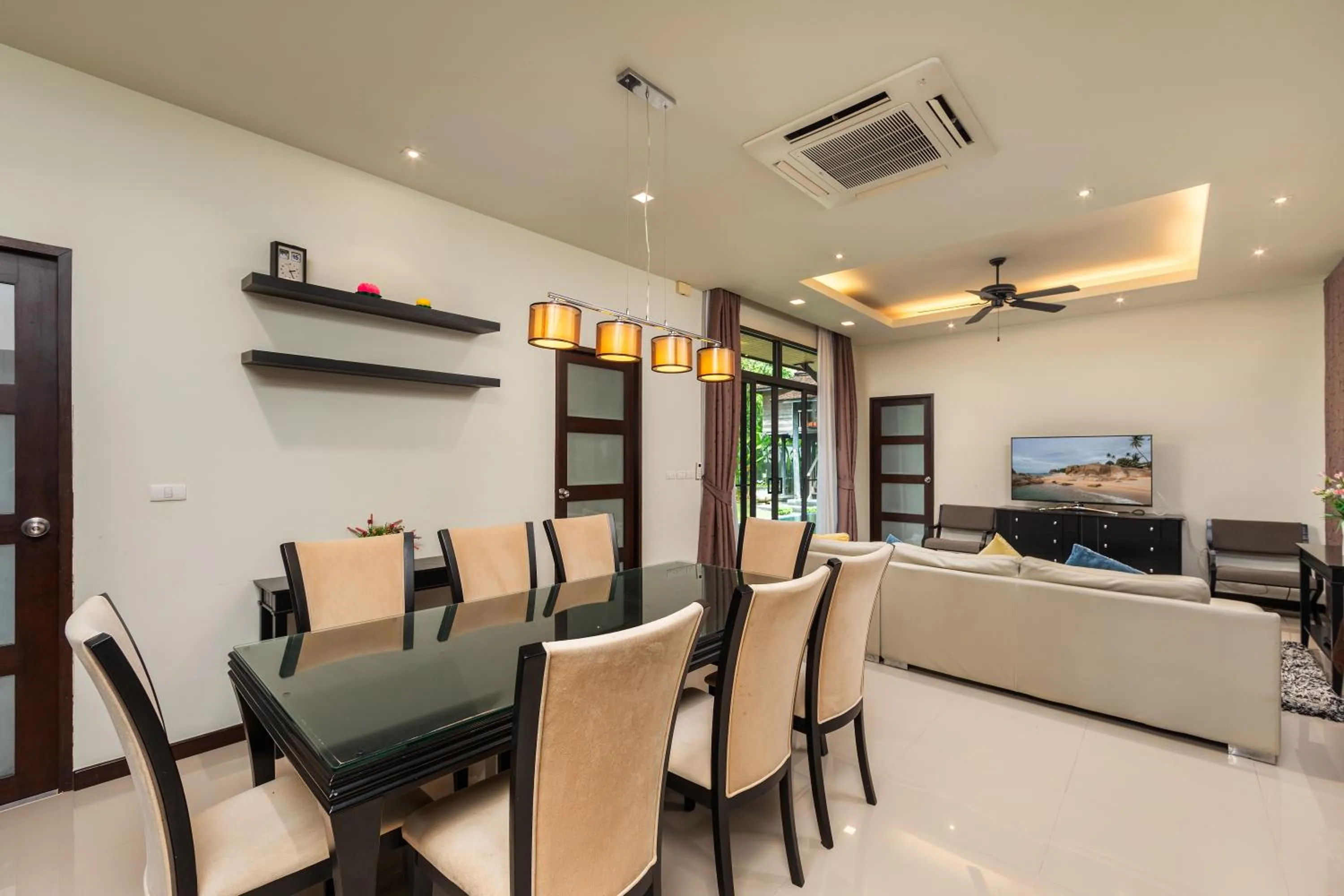 Saiyuan Estate by TropicLook