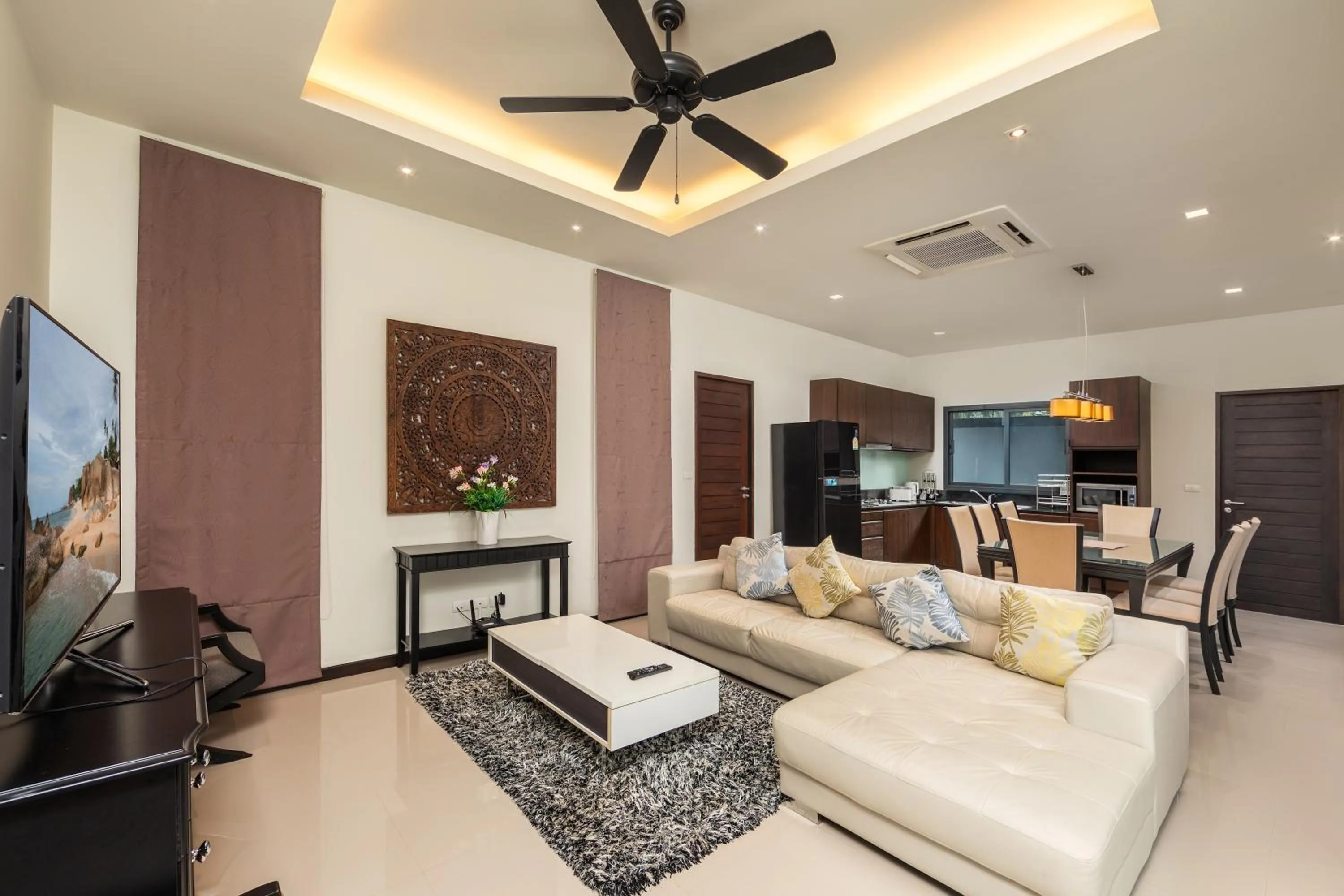 Saiyuan Estate by TropicLook